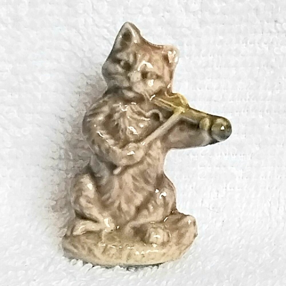 4/$20 Series 2 Nursery Rhymes (71-79) Wade Red Rose Cat & the Fiddle Figurine!!